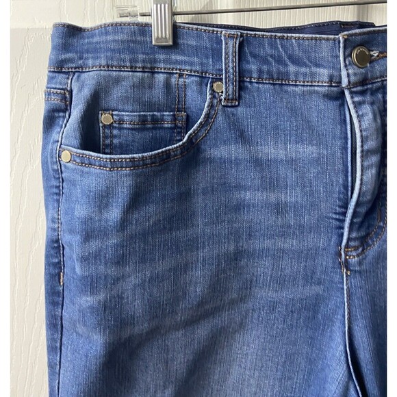 Kim Rogers Cuffed Denim Shorts Womens Plus Size 14 Inseam 10 inch Medium Wash - Picture 2 of 5